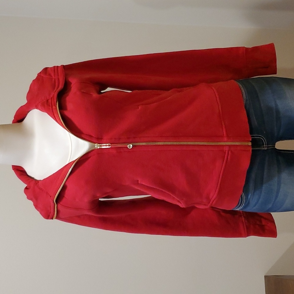 Beautiful Lululemon Scuba Hoodie in Excellent Condition!